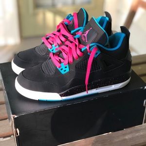 Girls Air Jordan 4 Retro | Size 5.5